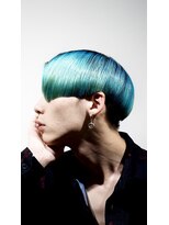 ゴールドシブヤ(GOALD SHIBUYA)&nbsp;ブリーチダブルカラーセンターパート　ソフトツーブロック