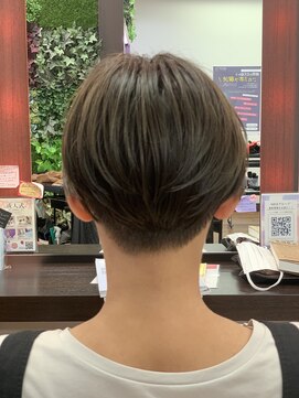 フレンズ 環状通東店(friend's) ミントブルーベージュ×刈り上げショートヘアー　８