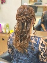 ディア(.eer) お呼ばれハーフアップ ☆ねじり編み込み☆