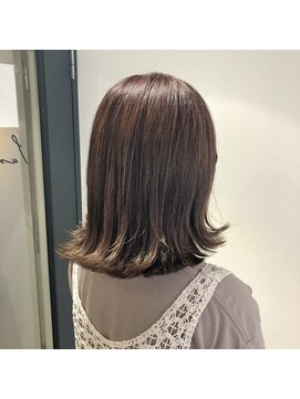 リュネッツ あざみ野店(lunettes) 【白髪ぼかし】ほんのりピンクハイライト×外ハネミディアム
