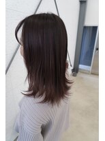 ビーヒアナウ N゜03 金沢駅西店(BE HERE NOW)&nbsp;ミディアムレイヤー ウルフ顔まわりレイヤー 外ハネ20代30代