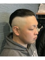 カットライン(CUT LINE) スキンフェード・クロップヘアー