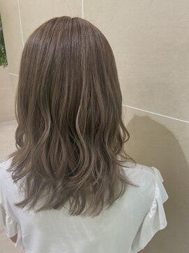 クララ ヒロシマ(CLALA Hiroshima) くすみグレージュ