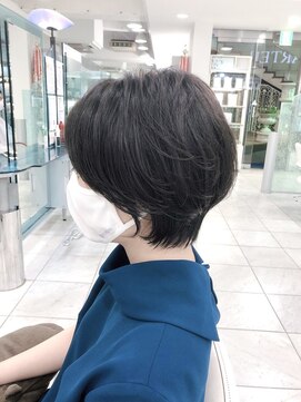 クオーター(QUARTER) 骨格矯正大人かわいいショートスタイル