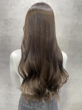 黒髪クラゲヘアーオリーブグレー小顔ココアベージュ