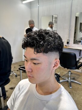 ザデイ カットアンドカルチャーショップ(THE DAY CUT&CULTURE SHOP) 極道パーマ