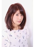 ピュアなレイヤーボブをラズベリーピンクで大人っぽく
