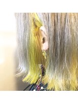 プランクスター(prankster)&nbsp;[prankster]ハイトーンのインナーカラーイエロー×外はねボブ