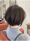 コンパクトふんわりショートスタイル