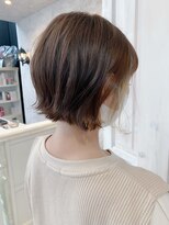 キャアリー(Caary)&nbsp;福山市美容室Caary人気 ぱつんと前下がりボブ インナーカラー