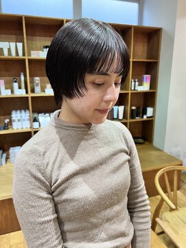 ジェノ(JENO by apish) 黒髪/グレーベージュ/レイヤーロング/前髪パーマ