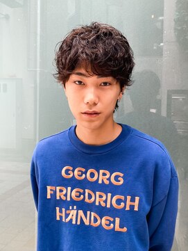 ルーカス(LUCAS) ニュアンスパーマで無造作ウルフ