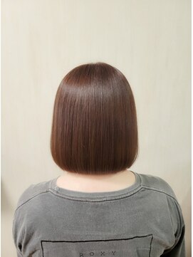 ラシュシュ(La chou chou) 前下がり内巻きボブ