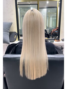 アンドリルム 梅田(&Lillme) ホワイトベージュ