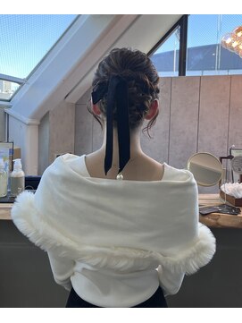 ロンド 表参道店(Lond) ベロアリボンを使ったシニヨンスタイル