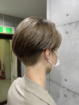 ネウィ 池袋(newi) 刈り上げまっしゅセンターパート