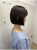 首元スッキリ！前下がりボブ