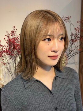 アッド バイ ケーツー(add by K-two) ミルクティーアッシュ/外ハネミディ