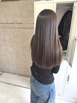 スリー(THREE) 髪質改善トリートメント ストレート 縮毛矯正 酸性 前髪