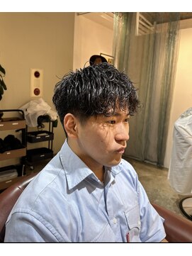 ビハインドザカーテン(BEHIND THE CURTAIN) メンテナンスカット×パーマを活かす