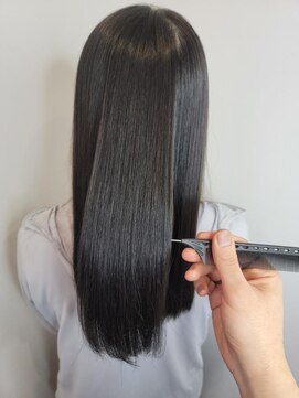 アレクサンドル オブ カラーズ トヤマ(ALEXANDRE OF COLORS TOYAMA) 縮毛矯正でさらさらに！