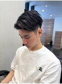 「王道アップバングで爽やかフェードスタイル」