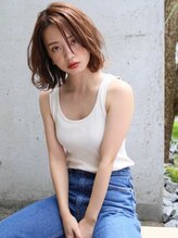 ロエナ(ROENA)&nbsp;2030代40代50代アプリコットオレンジハイライトカラーくびれヘア