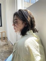 エイチ(811)&nbsp;ミディアムヘアイヤリングカラーボブ大人ヘアアレンジミニボブ