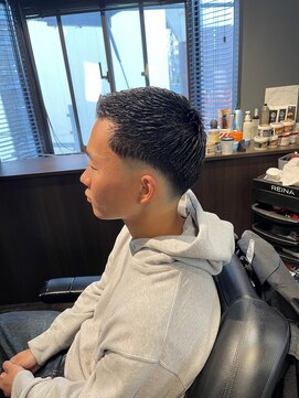 ベリーショートフェザーアップ