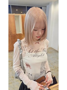 ディフィー 梅田(Defi) レイヤー_ボブ_ブロンド_ミルクティーベージュ_ハイトーン