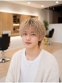 ハイトーン無造作マッシュウルフ