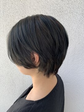 ルース(RUTH) 前下がりショート