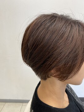 ステララヴェスト(Stella L'ovest) くびれショートカット