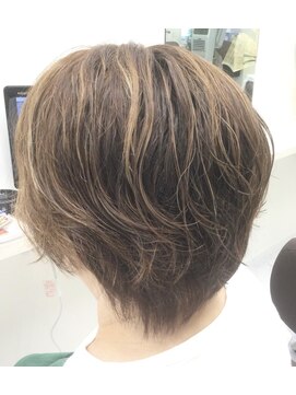 サロンドノア(Salon de NoA) ショート×ハイライト