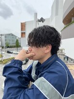 アイズ 海老名(AIZU)&nbsp;波巻きスパイラルパーマツイストスパイラルパーマセンターパート