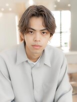 イオ 本厚木(io)&nbsp;毛流れセンターパートハイトーンウルフメンズカット束感