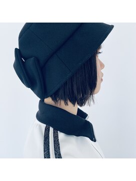 マメ(mame) ハットが映えるスタイル