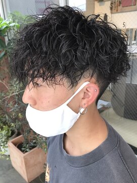 リット×ベリエ(Lit.×belier) ツイストスパイラルパーマ波巻きパーマメンズマッシュ刈り上げ