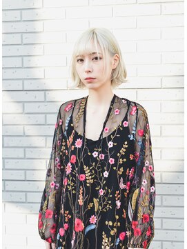 スーク(souq.) blond ×  bob (村中)