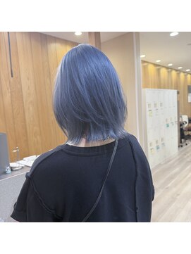 アヴァンス ジェイアール和歌山店(AVANCE.) ハイトーン×派手髪×ブルーカラー×レイヤーボブ