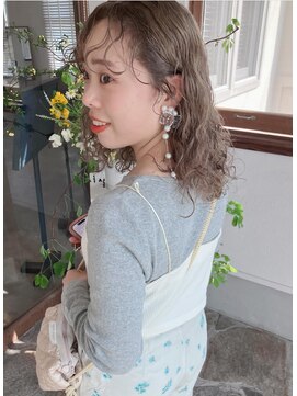 ドール(DOLL) カット　ブリーチカラー　トリートメント