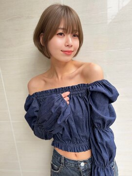 オーロ(ORO) オリーブベージュ ブリーチ無しダブルカラー ショートボブ