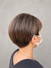 キートス ヘアセッション(KiitoS hair session)&nbsp;【白髪ぼかし】大人上品な丸みショート×極細ハイライト