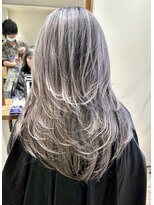 リフル 八王子(RIFULL)&nbsp;白髪ぼかしバレイヤージュ　バレイヤージュ　ハッシュカット