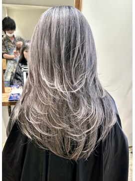 リフル 八王子(RIFULL) 白髪ぼかしバレイヤージュ　バレイヤージュ　ハッシュカット