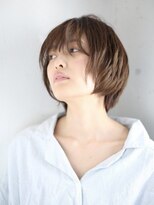 コム(com by neolive)&nbsp;バング長めシンプルボブ