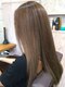ヘアサロン グランシー(Hair Salon Gransea)の写真/超音波アイロンを用いてトリートメントを細かく分解して髪の内部まで浸透させます。