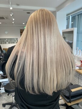 カラ 京都河原町(Kala) ハイトーンベージュ