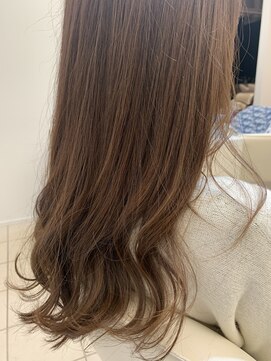 スイルバイスイートルーム(SUIL By Sweet Room) ナチュラルなカットカラーです。