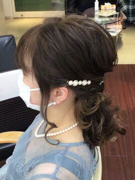 ヘアサロン ユニティ(Hair Salon Unity) ローラインカール・ハーフアップ